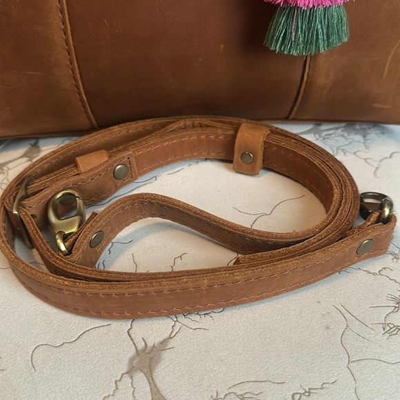 PLG Dakota Lola crossbody zipper tote 👜 🤎🤎🤎 - Picture 3 of 12